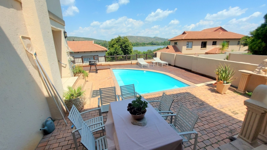 7 Bedroom Property for Sale in Birdwood Estate North West